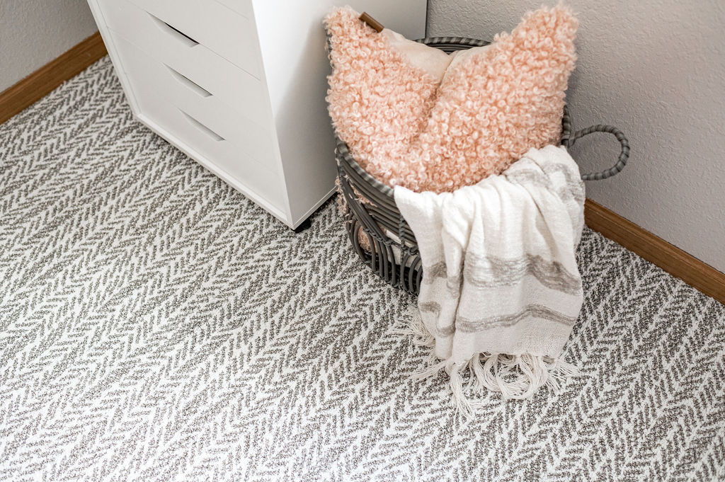 DesignBradley's tweet photo. Look at how pretty this carpet is! Even the installer, Adam Mumma came back and commented on the beauty of this American Showcase carpet called "Faint Hearted." https://t.co/TlPnHbRpFP