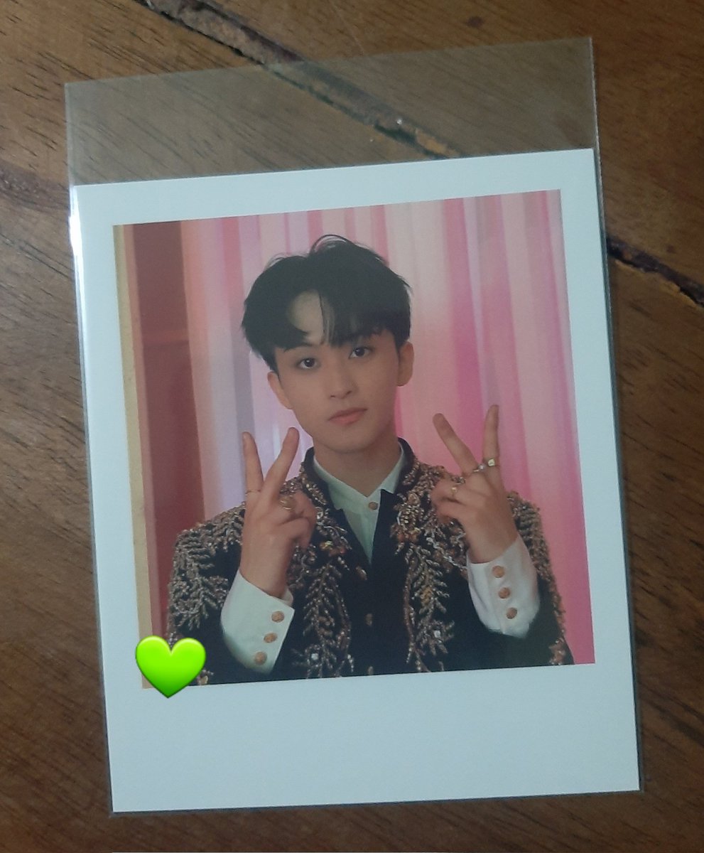 CK || marklee💸hendery tweet media