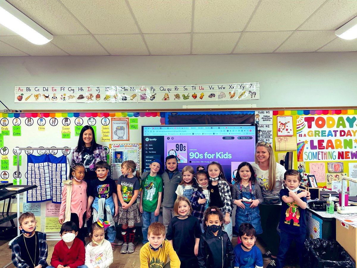 Custer’s Kinders love 90s day!! <a href="/BayviewParents/">Bayview Parents</a> <a href="/BayviewESchool/">Bayview Elementary</a> <a href="/MTPSpride/">Middletown Township Public Schools</a>