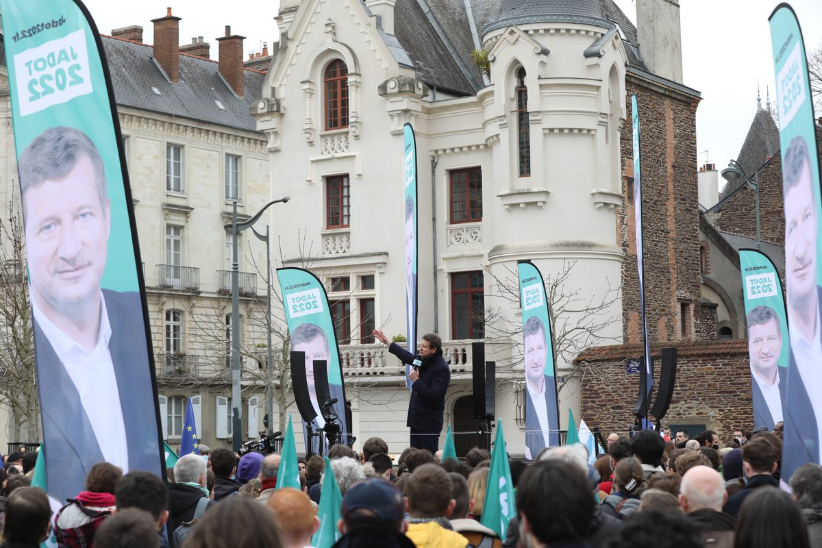 Merci aux Rennaises et aux Rennais venu.e.s en nombre pour cette étape de la #tourneedespossibles 

C'était à l'image de votre ville : chaleureux et enjoué ! 

À bientôt 

#Jadot2022 #Rennes