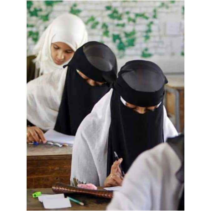 mohsin_jinnat's tweet photo. Hijab is not just our Religious identity, It is a part of our Existence. 
#HijabisOurRight 
#HijabIsFundamentalRight
#HijabIsIndividualRight #HijabIsOurPride 
#Hijab https://t.co/RmsYWVprJq