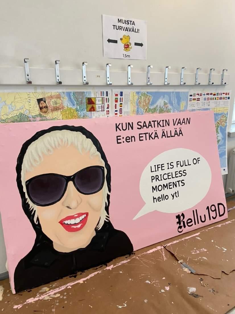 HarkkiKatja's tweet photo. Tältä näyttää penkkareissa Tampereella 31.3.2022.
#abit #lorryparade #penkkarit #Tampere https://t.co/U1LSg4n88j