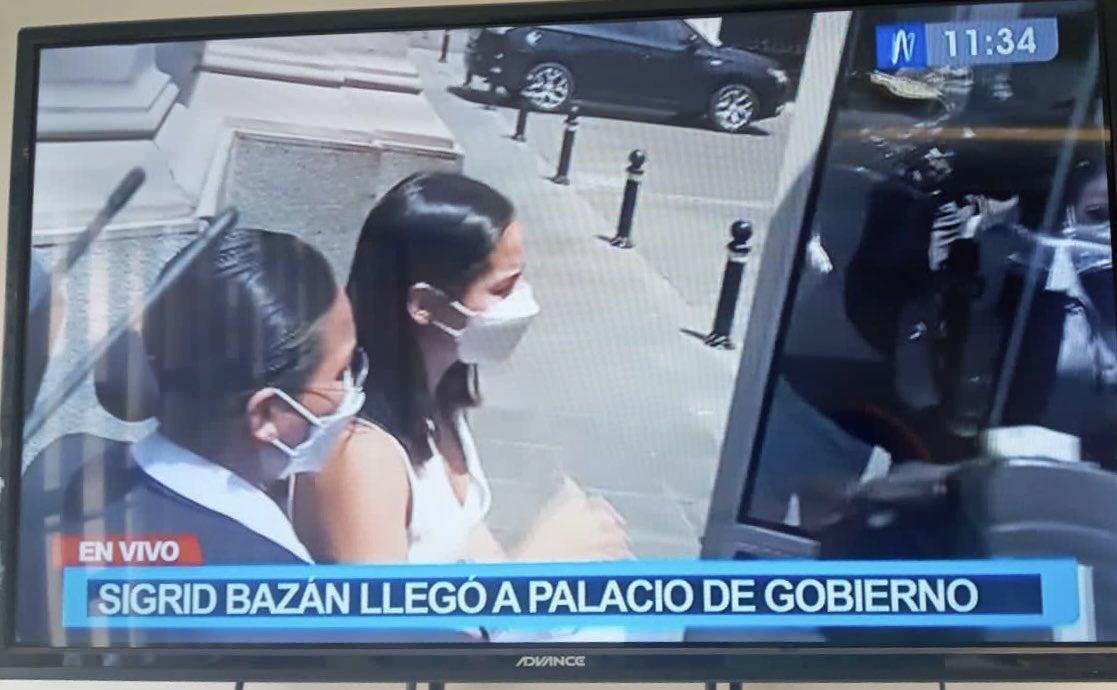 PolloFarsantePe's tweet photo. ¡¡Habemus Premier!!
🤡 🤡 🤡 https://t.co/y7LENEfH1G