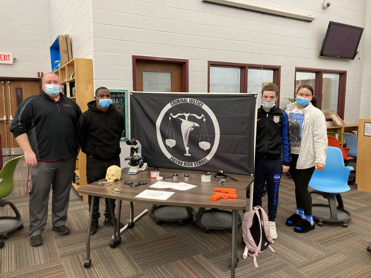 BBrownCounselor's tweet photo. Our pathways prepare students for real-world careers such as public safety, healthcare, business, technology, and construction. #CareerPathwayFair #GoFalcons #CollegeAndCareerReady #CTE https://t.co/ohk5QWqXIe