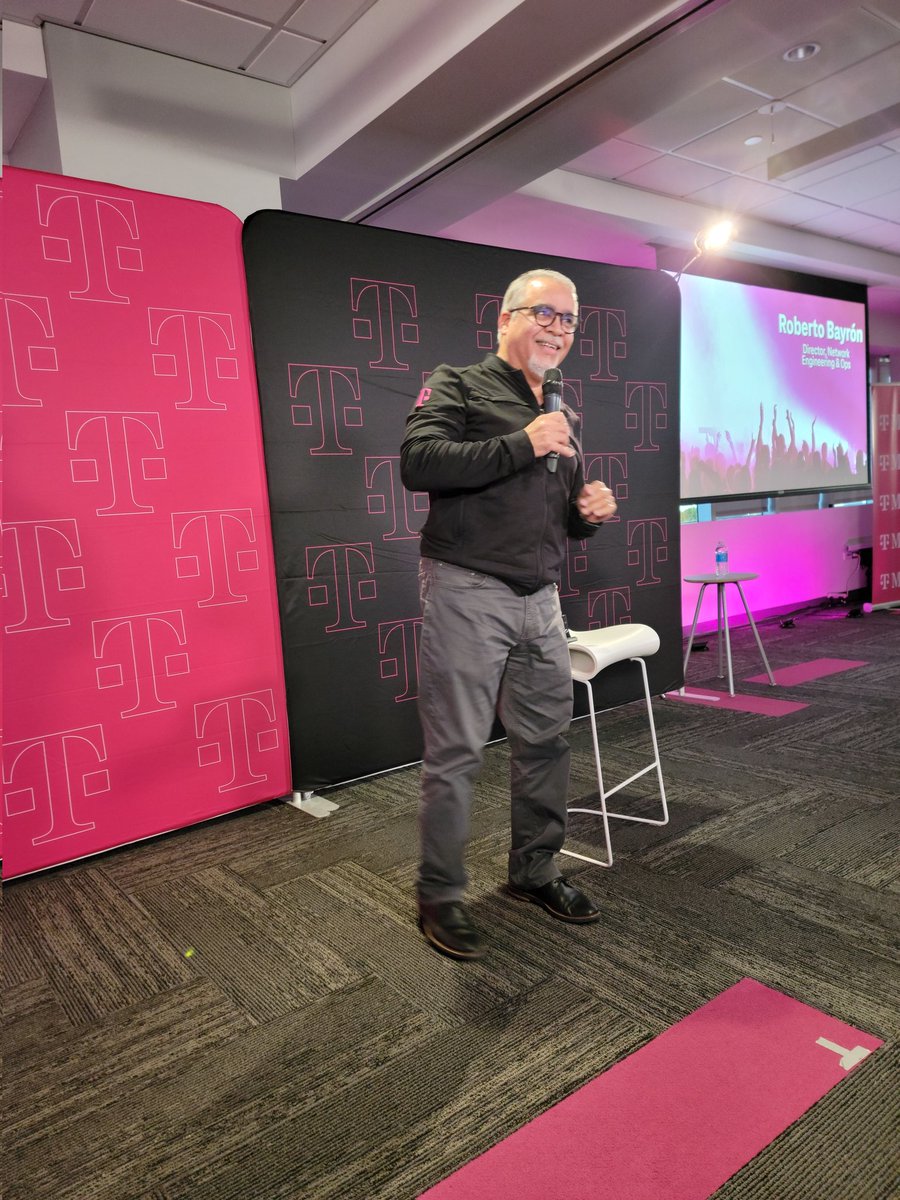 JEMartel's tweet photo. Hoy tuvimos nuestro 1er Townhall Virtual del 2022. ¡Gracias por un excelente 2021! ¡El 2022 va a estar espectacular! 🙏😮 https://t.co/si8JtCQigX