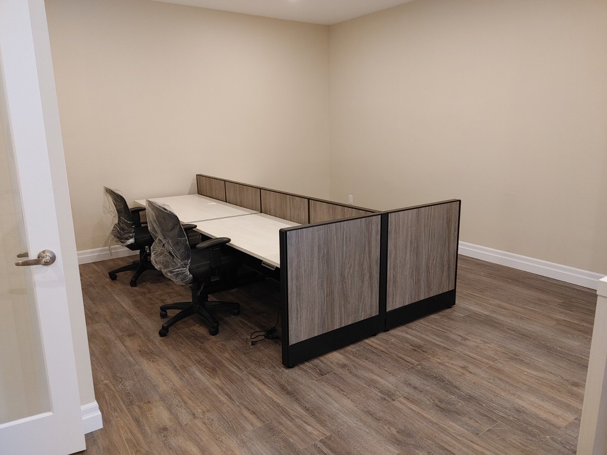 SandboxSoft's tweet photo. Does something look different here? Well, our furniture has arrived!
We are now inches away from returning to our office and the renovations are looking fantastic.
Stay tuned for some final photos of our new work space soon. #Guelph #LiveWorkLocal #GuelphDowntown https://t.co/wfnRtaRWI8
