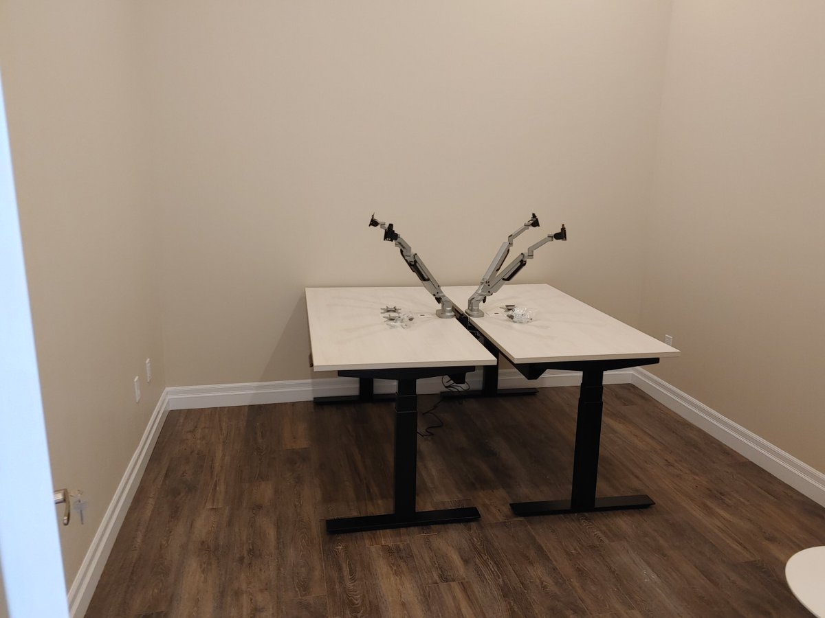SandboxSoft's tweet photo. Does something look different here? Well, our furniture has arrived!
We are now inches away from returning to our office and the renovations are looking fantastic.
Stay tuned for some final photos of our new work space soon. #Guelph #LiveWorkLocal #GuelphDowntown https://t.co/wfnRtaRWI8