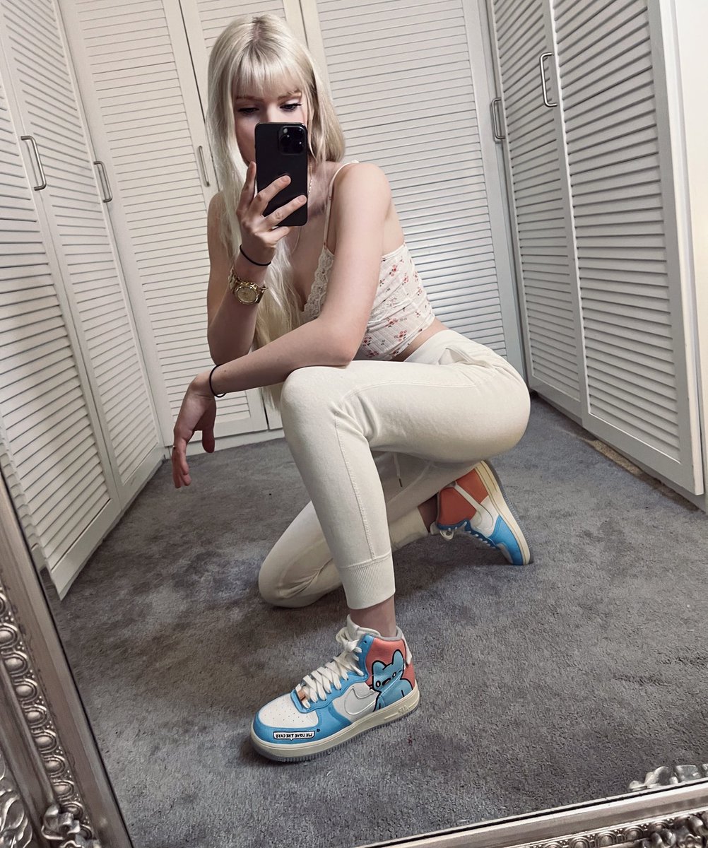 emmi & fraxi tweet media