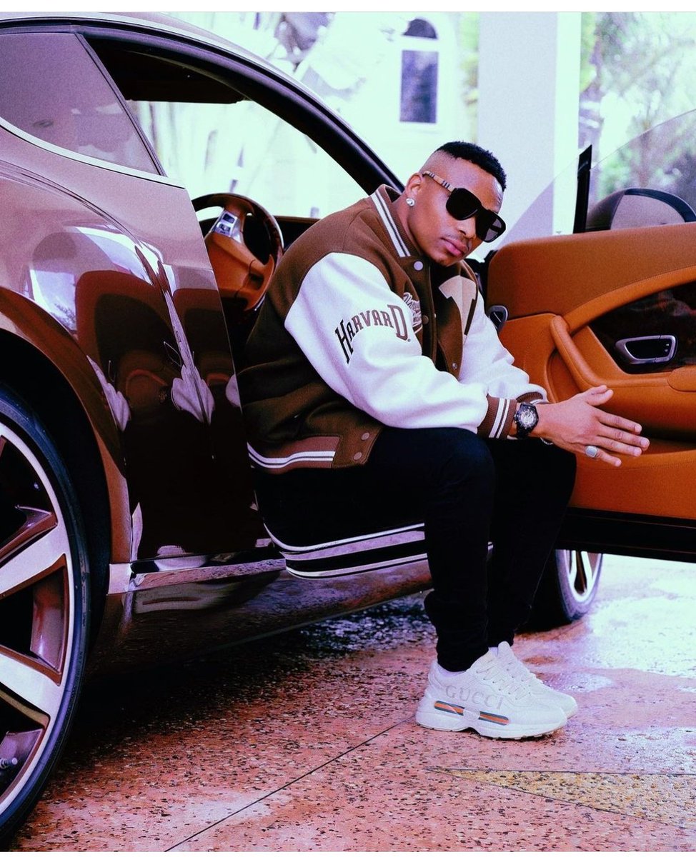 dennothefamous's tweet photo. Just In Love CEO Otile Brown is set to drop a new EP dubbed Uptown Flex On February 10, 2022
The EP will have a total of 5 songs.
@OtileBrown
#UptownFlex #OtileBrown https://t.co/ncqx3pb64d