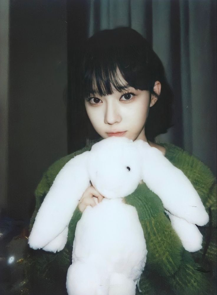 WINTEOKlM's tweet photo. Happiest birthday to my beloved baby fox! I might not be the first one to say birthday to you but I wish I’m the last one to say it. I hope this year would be another best year for you. Some of the obstacle might be there but I believe you could pass it💚 https://t.co/toYB214nGg