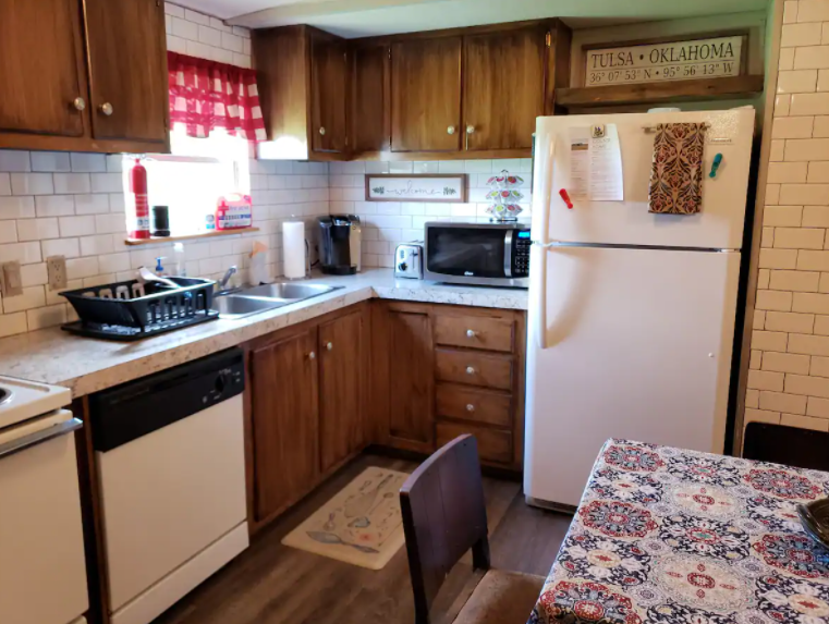 MCL_OK's tweet photo. Our cozy little Route 66 country trailer is all set to present you with a relaxing #vacation 💕!

So, lets book ☎️ your stay, as you deserve to escape the city and truly unwind: https://t.co/CkjAI6W4f6

#mountaincreeklodge #route66 #vacations #vacationrentals #vacationhomes https://t.co/znzB3GiU3k