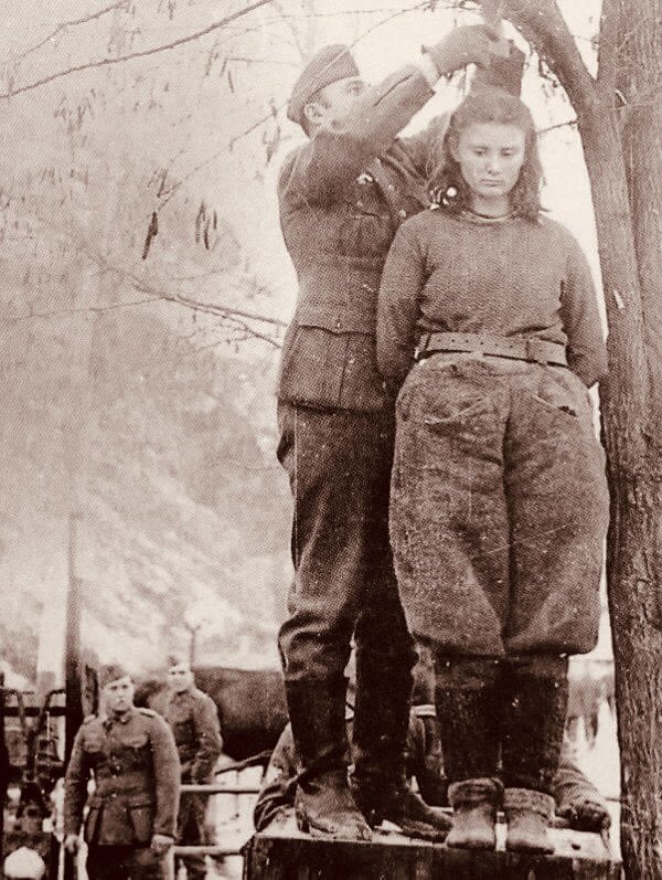 Class1Action's tweet photo. “My comrades will reveal themselves when they avenge my death.”
Lepa Radic, victim of the Nazis, 8th February 1943.
The bravery, commitment and selflessness of this young woman at the age of just 17 is simply awe inspiring...
#LepaRadic #AntiFascist #Partisan #WW2 #Yugoslavia https://t.co/aU8rm718U9