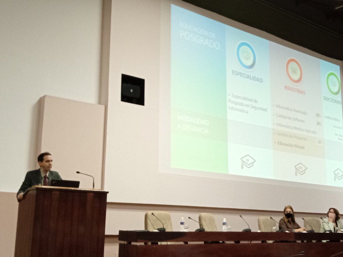 dellylien1's tweet photo. Durante la segunda jornada de @Universidad2022 de @CubaMES el Rector @raydelmp de nuestra casa de estudios @universidad_uci comparte con los participantes las experiencias en la formación de posgrado a distancia #EducacionSuperiorCubana #CubaViveYAvanza #SomosUCI https://t.co/nd7dYPLYWm