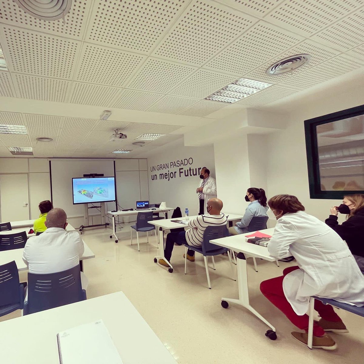 rubueno10's tweet photo. 🦟 Esta tarde hemos tenido reunión interna en @lokimica para reforzar aspectos vinculados al último proyecto de #investigación concedido en colaboración con #Inesfly: #NESCOTIGER; “Nueva estrategia de #ControlIntegral del #MosquitoTigre en entornos residenciales”
@nescotiger https://t.co/4VpEOfztlb