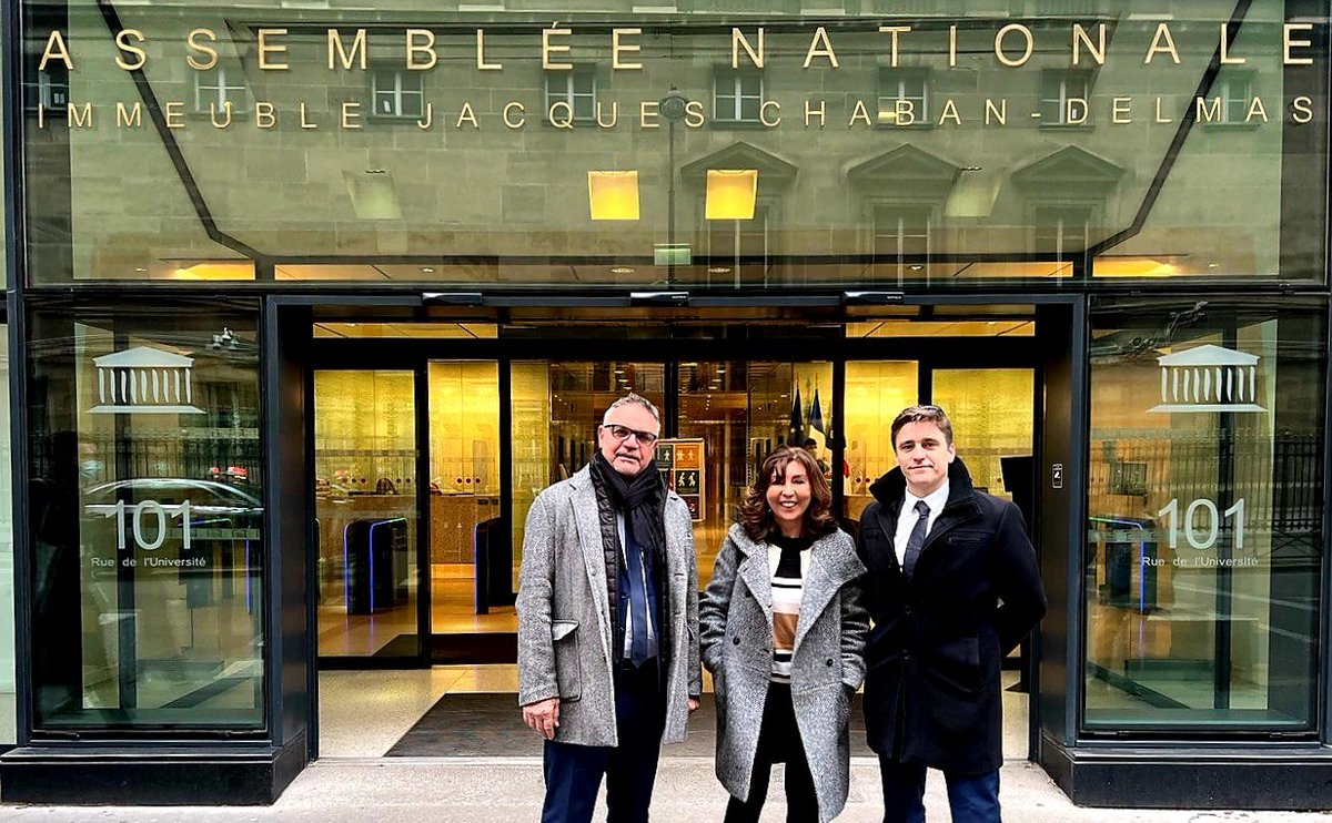 CorinneVignon's tweet photo. Belle rencontre avec @LE_RESEAU_TDF👉@acailliau et @marcotullioAlai m’ont détaillé les difficultés inhérentes à l’arrêt de leurs activités de décembre à février
🤝Je serai toujours à leurs côtés pour défendre ce métier qui met en valeur le savoir-faire et la gastronomie 🇨🇵 https://t.co/4eRaS7ZDO7