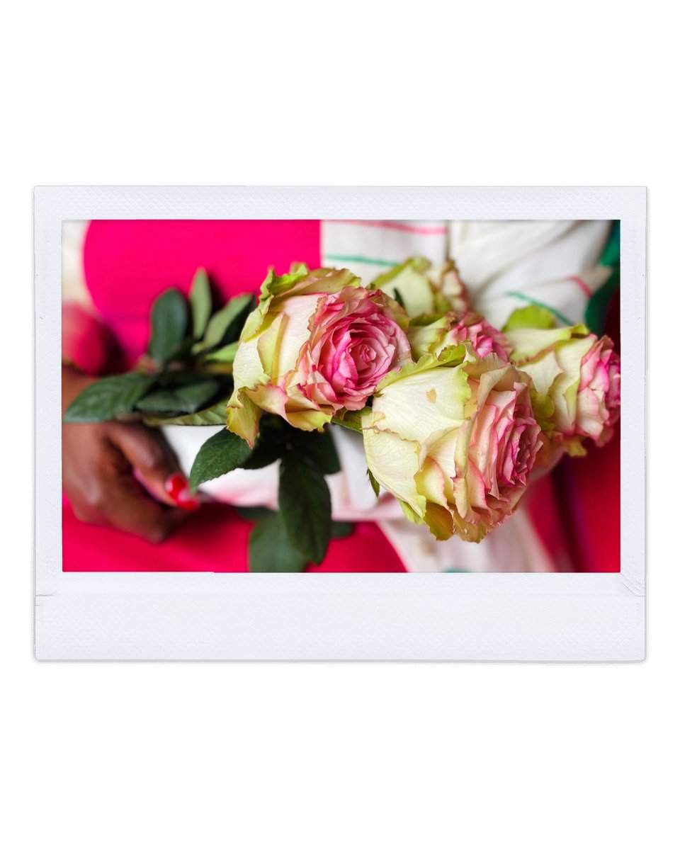 beh_te's tweet photo. Roses make it alright 😉. 6 days until our new single, #InspiredByLove @ahmedalabaca
📸 @h.a.n.a.l.u.z https://t.co/CxmxxTOoBQ