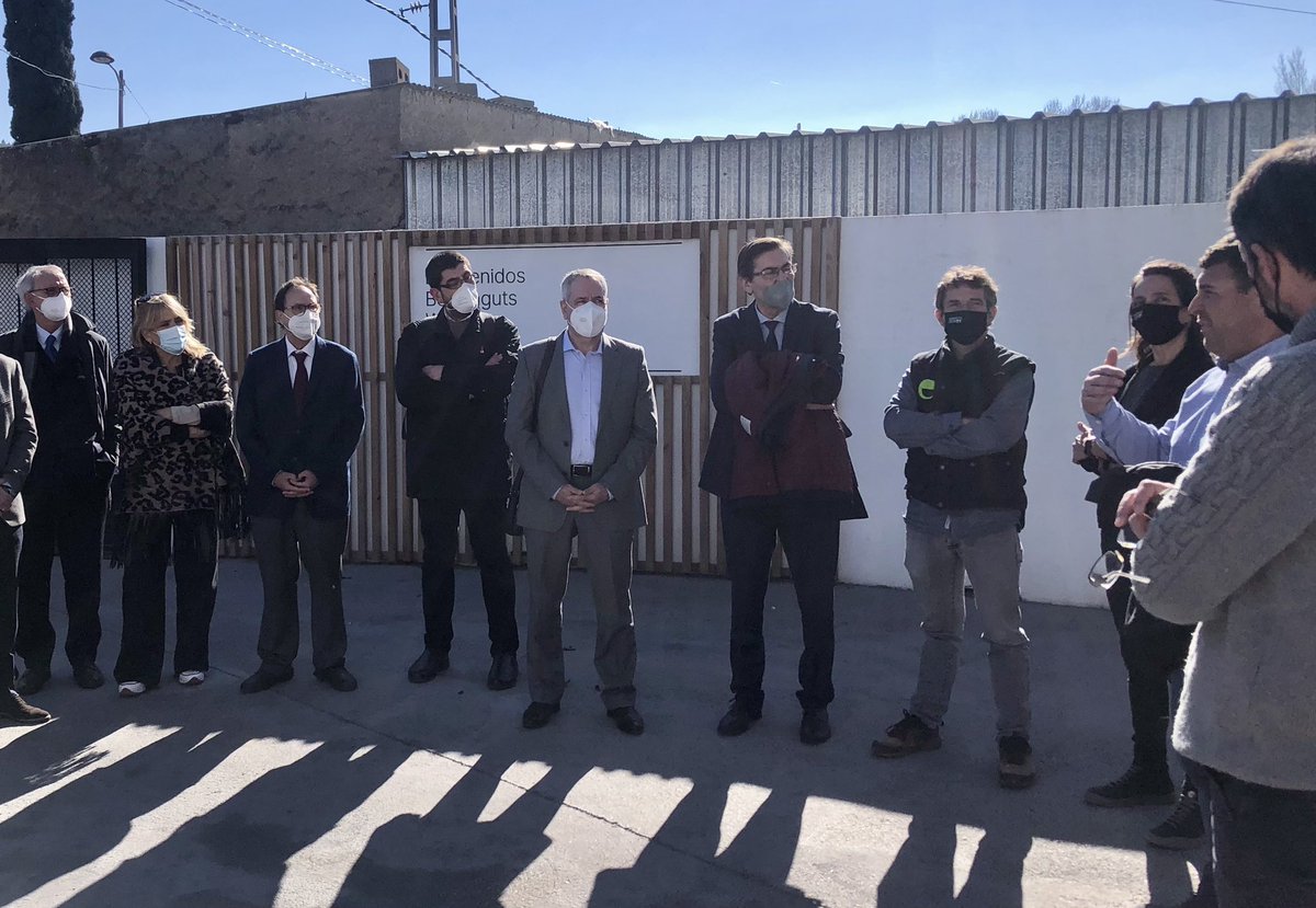 concoval's tweet photo. Hoy @coopviver ha recibido al @comite_economic, al presidente del @CESEspana, al conseller @vicentsolerm y a los máximos responsables de @concoval @CEV_CV @UGTPV @ccoopv 🫒🍇 Desde aquí les damos las gracias por su hospitalidad y por otra formidable lección de #AgriculturaDigna https://t.co/ut5xJpI2Op
