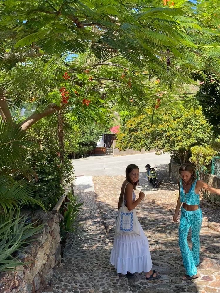 dreaming of a mamma mia kind of summer