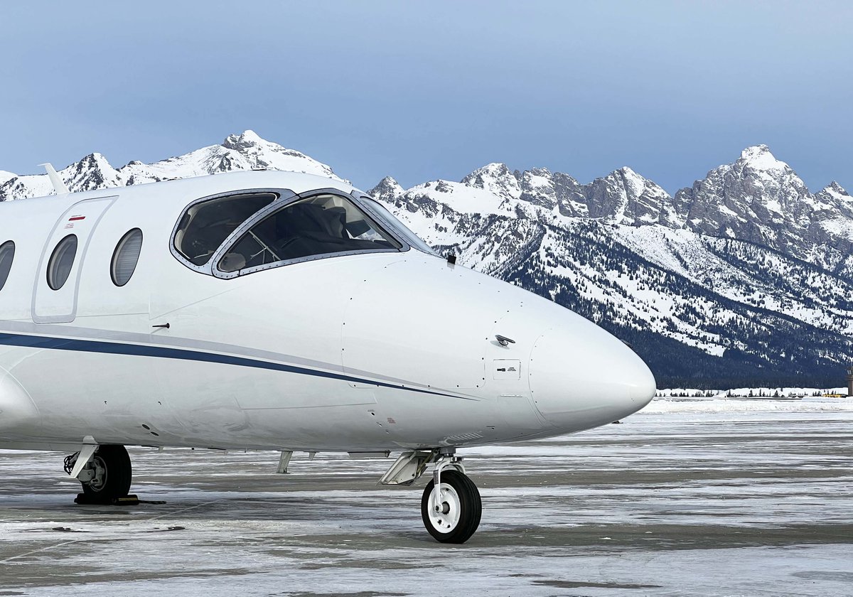 JetLinxAviation's tweet photo. Six more weeks of winter never looked so good. #TakeFlightTuesday #YourPersonalJetCompany

📸: Field Parsons, Jet Linx Pilot https://t.co/AzGmgngoa3