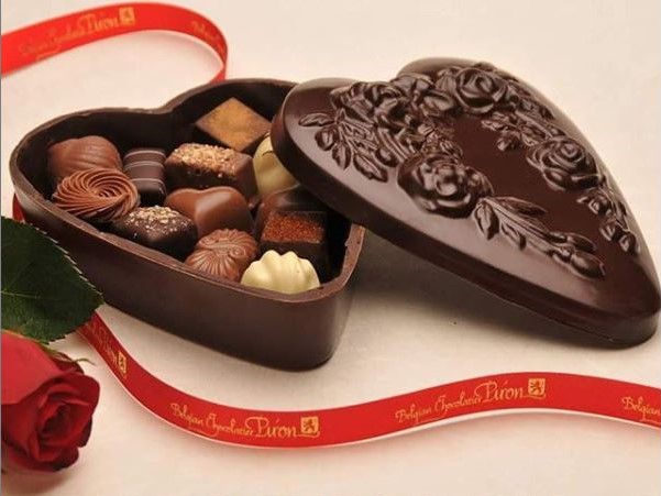 PironChocolates's tweet photo. Website is back up after a nap early this morning!  Still shipping for Valentine's Day!  https://t.co/aluq9GCWO7 https://t.co/LKSLDYz2CQ