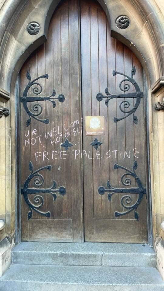 JacobAD82's tweet photo. Door of Cam Union chamber. Hotovely interview underway... https://t.co/pYRkxAnKd6