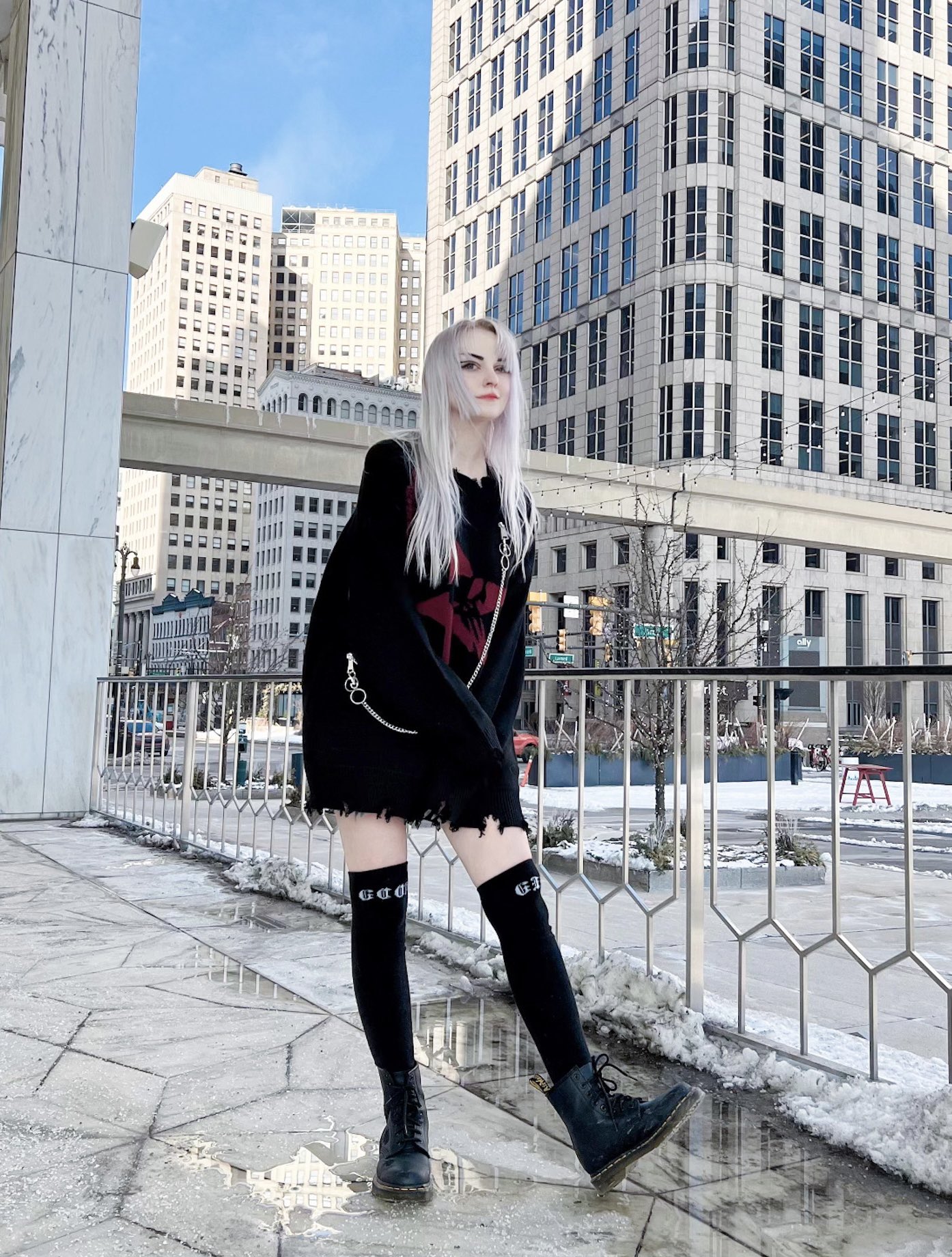 TW Pornstars - 1 pic. Lauren Dragneel. Twitter. More street wear. 10:06