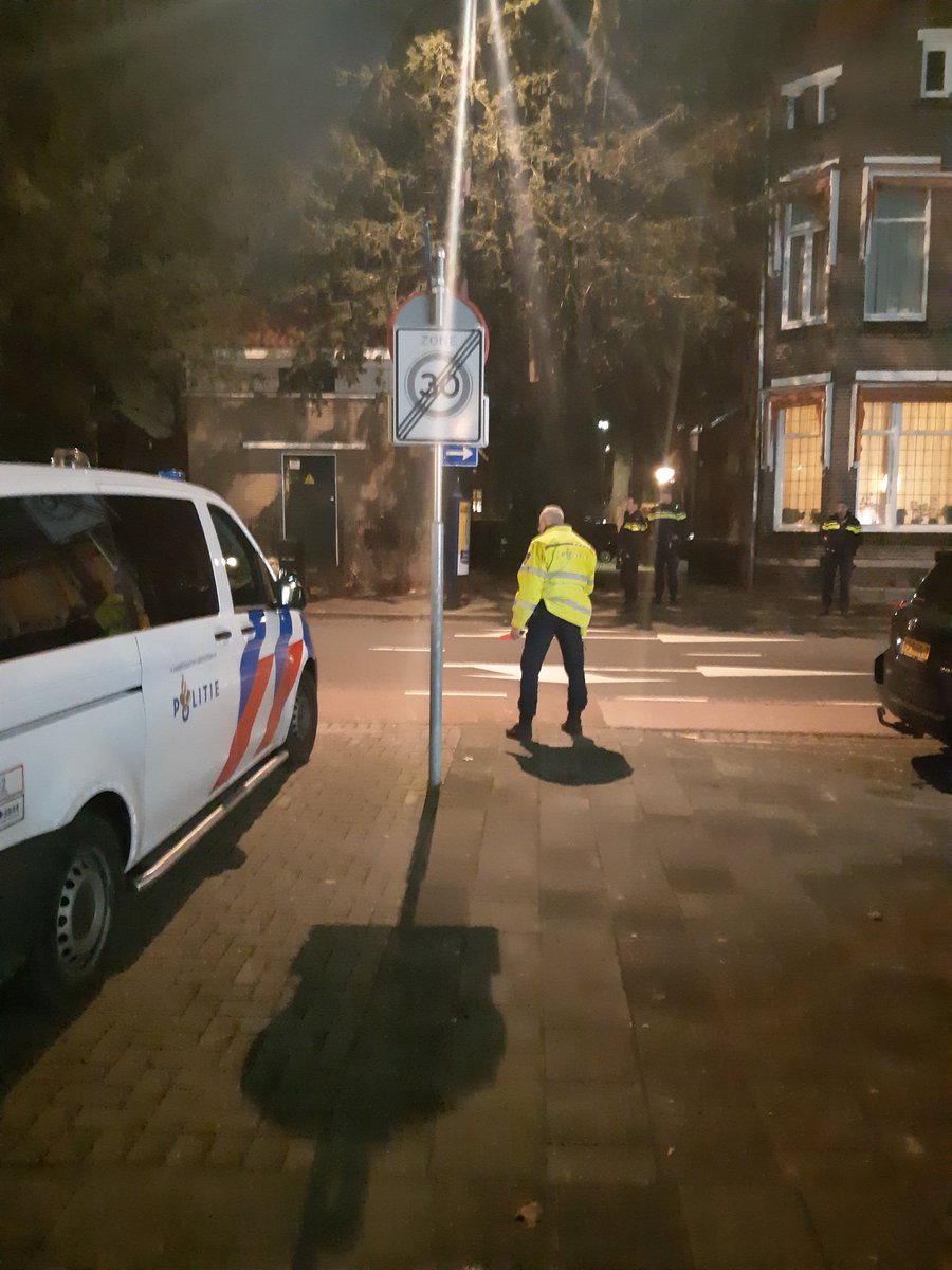 WA_Reeland's tweet photo. Vanavond met het basisteam @POL_Dordrecht meerdere #verkeerscontroles gedaan in het #Reeland. Op de Toulonselaan, Oranjelaan en Reeweg-Oost. Bewoners/ondernemers waren erg blij met de controles! De grootste snelheidsovertreding betrof 88kmpu. https://t.co/Qa7QwSSJ4S