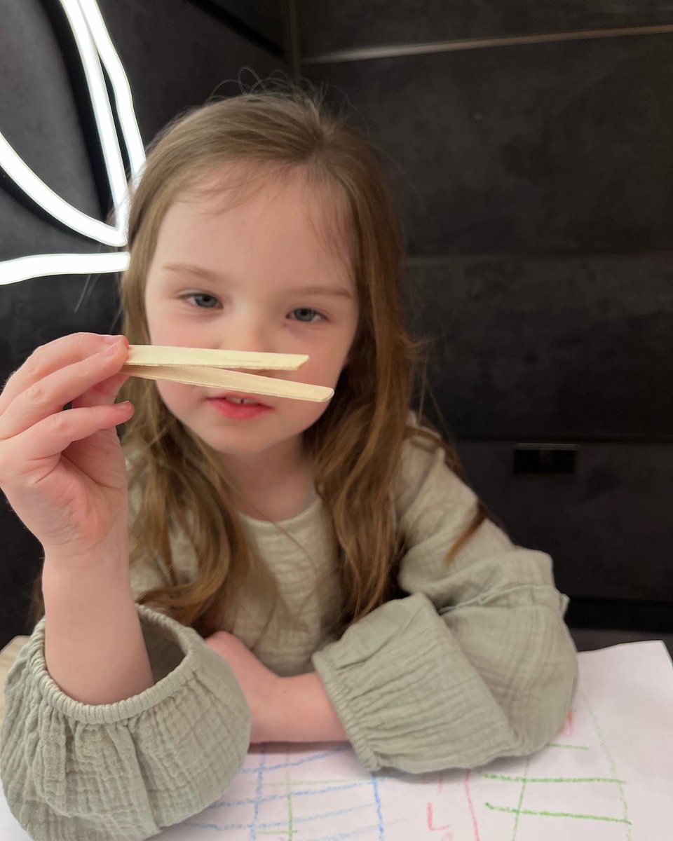 mrskinglll's tweet photo. Chopsticks ๐ฅข practice errr I meant funky fingers practice, starting Reuben early @castlechurchps @mrspearce8 @Lauraforde3 #acornclass #hazelclass @castlechurchnursery https://t.co/4NlCQarkby