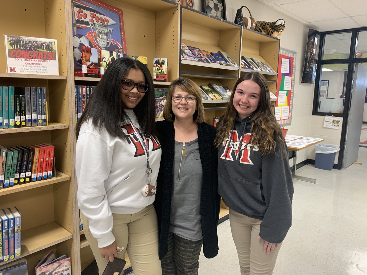 shaeaunnau's tweet photo. Shoutout to teachers who have inspired other to become just like them #EdRisingWeek2022 @EducatorsRising @EdRisingLa https://t.co/1NUq2egDrh