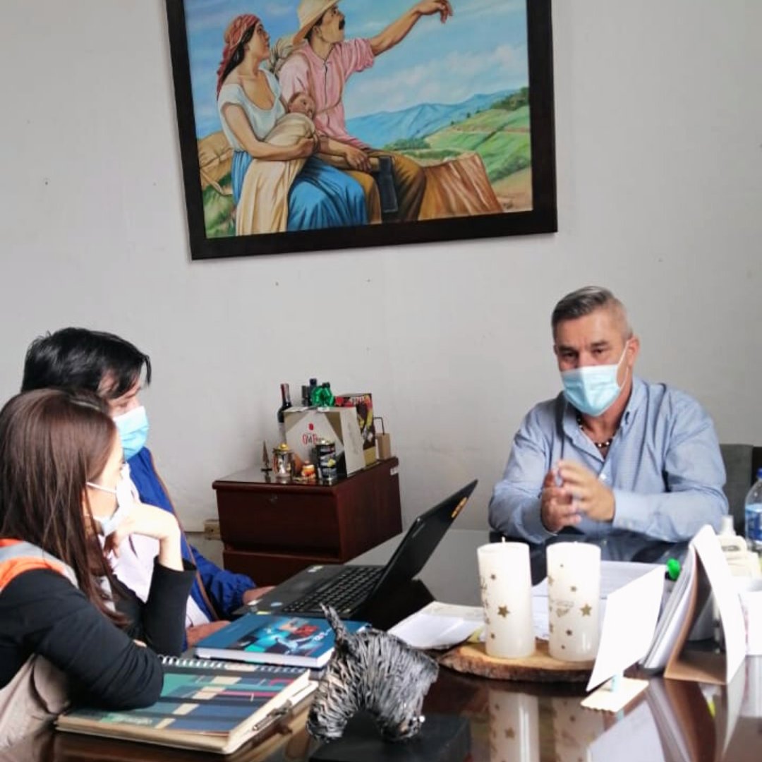 Hoy estuvimos con Diego Luis Carvajal, Director Ambiental y Beatriz Helena Ocampo, Directora Social de la empresa Pacifico, hablando sobre la construcción de la Planta de Tratamiento de Aguas Residuales en nuestro municipio.✅