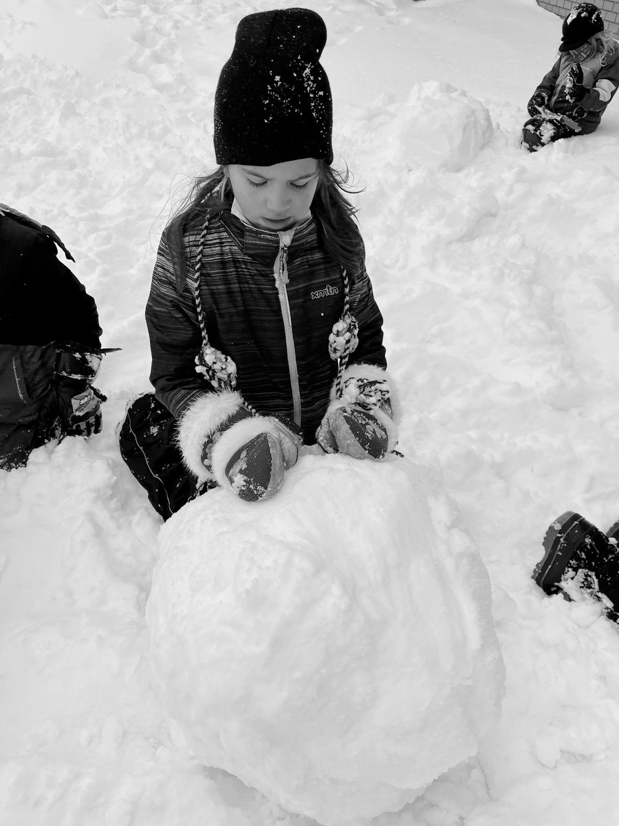 room6journey's tweet photo. Working on our #SnowBears for #HaveAHeartDay
🐻 🧡
@Milnekip @WpgBeachSchool https://t.co/ieJKfWVKzJ