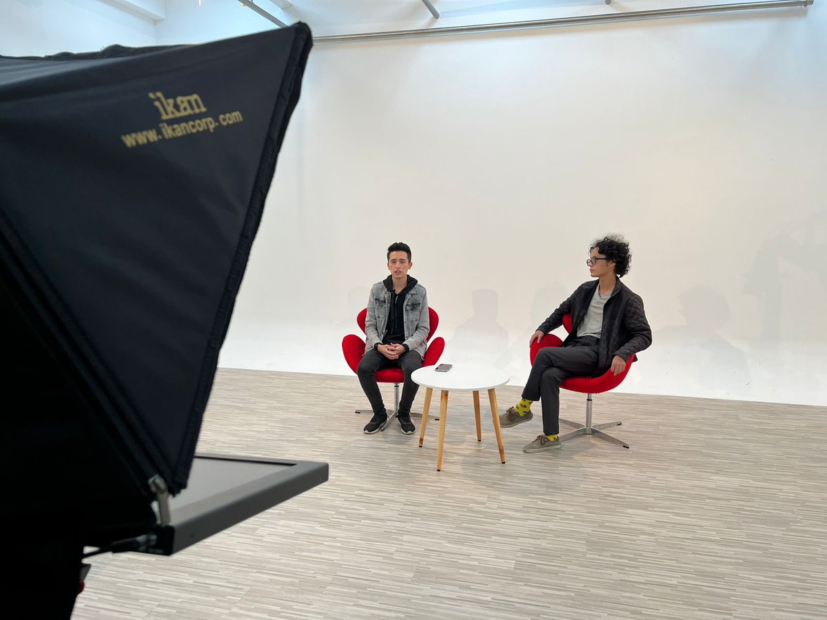 🙌 Nuestros #estudiantes de #tercer y #quinto ciclo 🧑🧑 siguen haciendo prácticas en nuestro set de televisión 📺 

👉 Inscripciones ABIERTAS para MARZO 2022 en appwfp.ups.edu.ec/ins-pub/

#ComunicaciónSalesiana