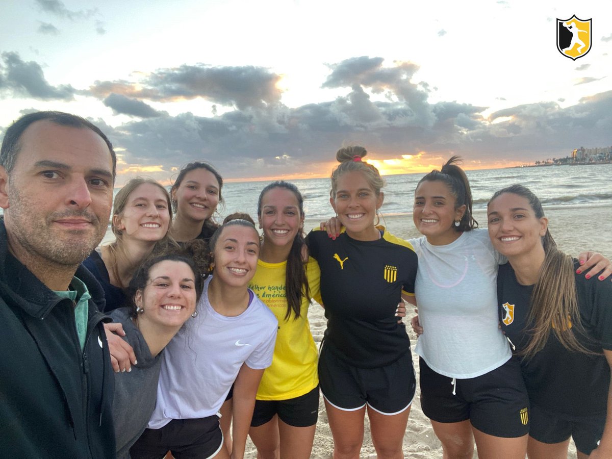 🚧𝗖𝗮𝗹𝗲𝗻𝘁𝗮𝗻𝗱𝗼 𝗺𝗼𝘁𝗼𝗿𝗲𝘀🚧

Comenzó la pretemporada 2022 con toda para lograr un excelente año de las chicas.

#VamosCarboneras 🤾