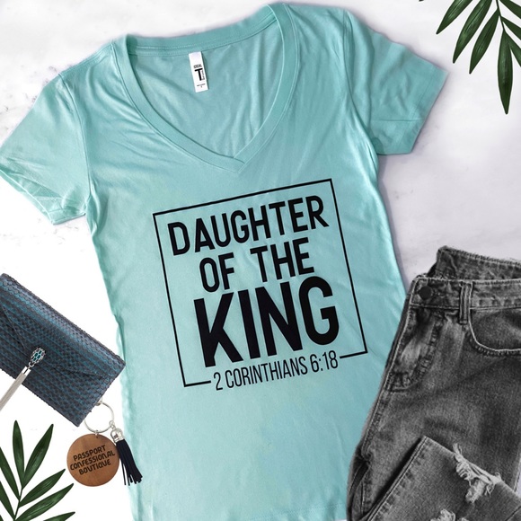PoshingBySami's tweet photo. So good I had to share! Check out all the items I'm loving on @Poshmarkapp from @rvah111968 #poshmark #fashion #style #shopmycloset #sunshinestichesca #unionbay #amandasowards: https://t.co/E8R5XvepRI https://t.co/O4UGzDeycx