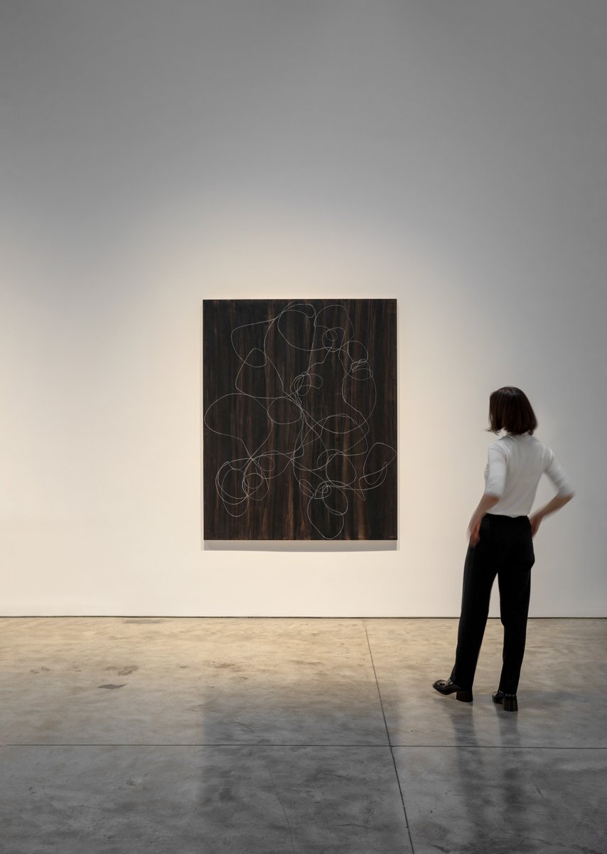 Kasmin Gallery (@kasmingallery) on Twitter photo "A line that goes for a walk is probability in motion… and I love getting lost in the wordless form that is open to interpretation." —#ElliottPuckette
Learn more about the artist's process and inspiration in a recent interview with <a href="/cultured_mag/">Cultured Magazine</a>: bit.ly/335Pz8E "A line that goes for a walk is probability in motion… and I love getting lost in the wordless form that is open to interpretation." —#ElliottPuckette
Learn more about the artist's process and inspiration in a recent interview with <a href="/cultured_mag/">Cultured Magazine</a>: bit.ly/335Pz8E