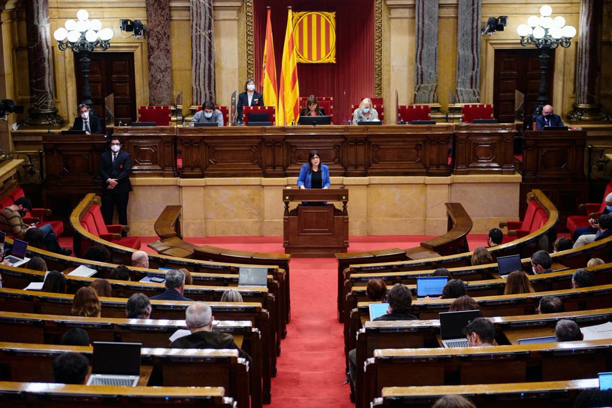 GemmaGeis's tweet photo. Al @parlamentcat, la casa de tots els catalans, és on té més sentit parlar de la llengua catalana. El Pla d'enfortiment de la llengua és la nostra aportació al ressorgiment de la defensa del català a Catalunya. https://t.co/jwJjpuZrfS