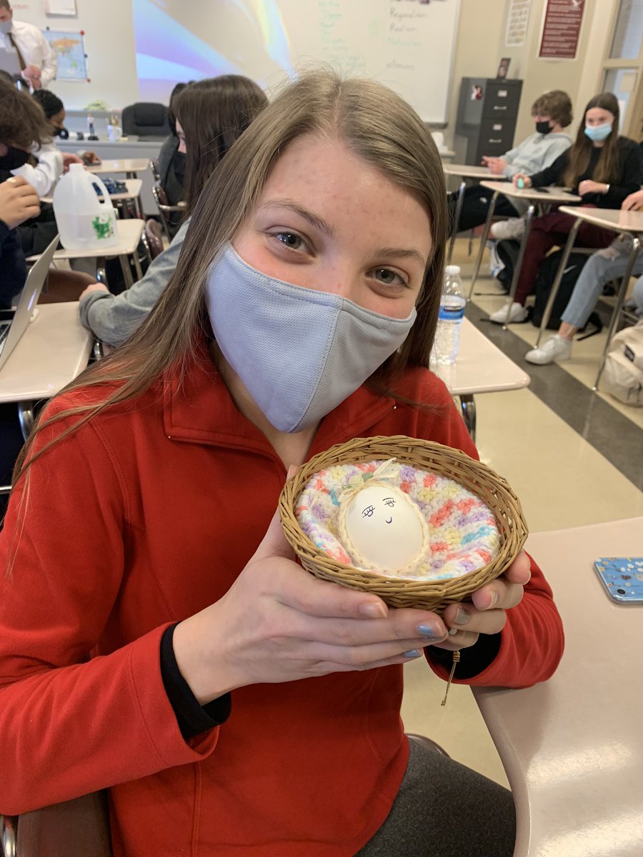 vanessalatshaw's tweet photo. mishelle spending time in english with her favorite aunty!! @Ap_eggsperiment https://t.co/Ehvt3BYTyt