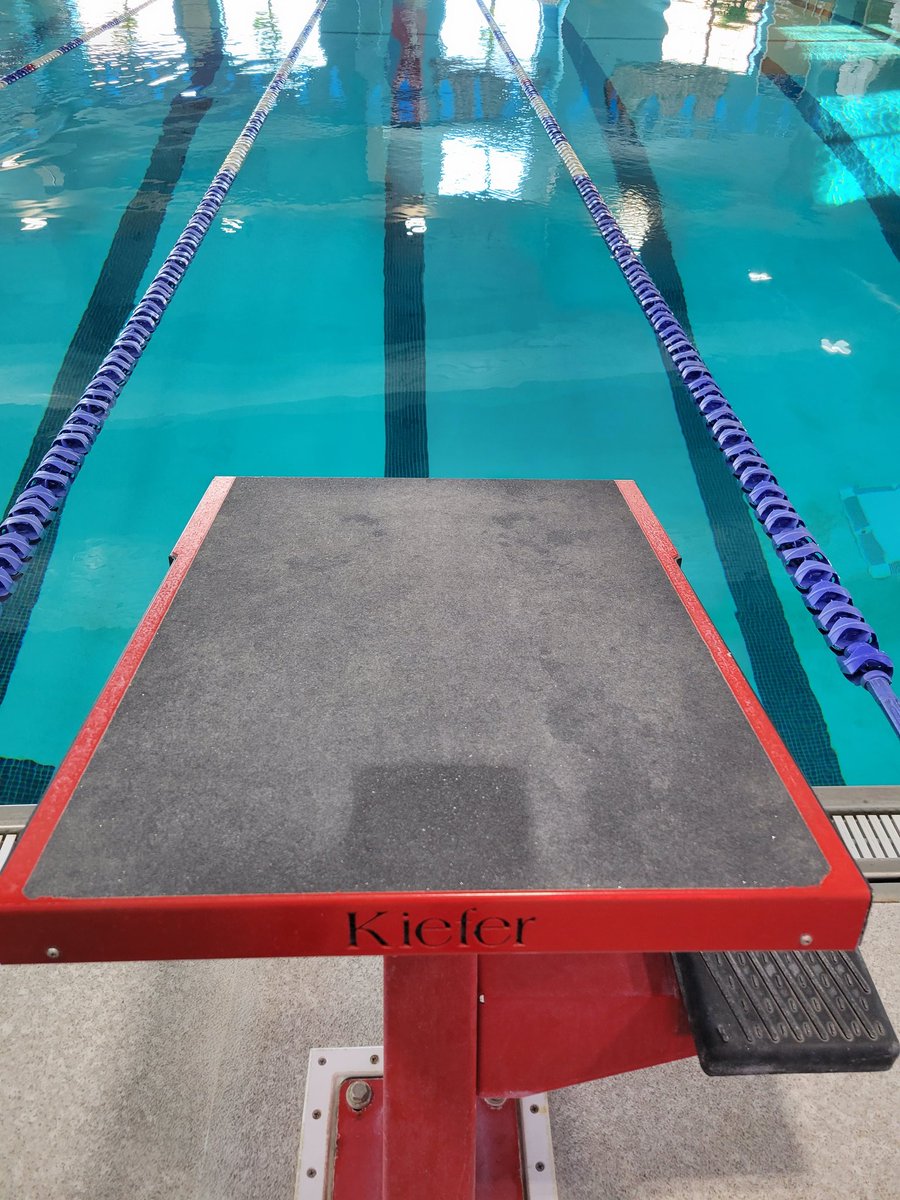 TheCenterDL's tweet photo. We're ready for a hopping Saturday! DLHS is hosting the Boys Mid-State Conference Swim/Dive meet during the day & our Freeze Your Buns Run Walk 5K starts @ 9 AM (walk up registration & check in begins @ 8 AM)! Register for the Run @ https://t.co/6iQRxcK7nO! #detroitlakes #dlccc https://t.co/ua4Cljo8Ot