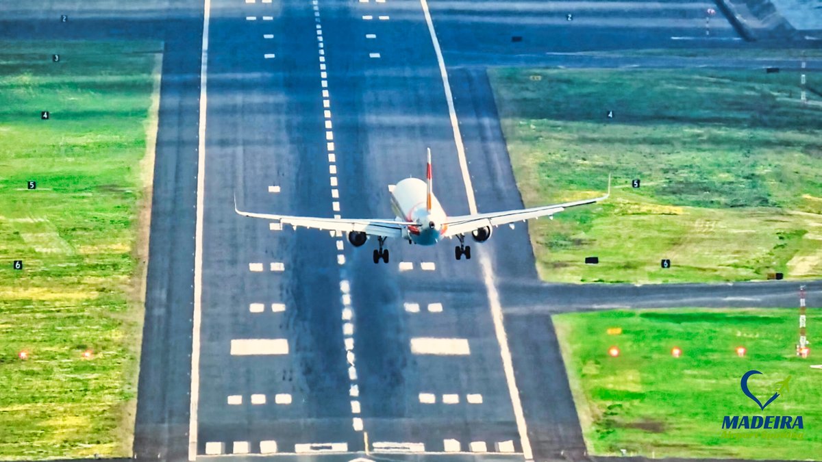 Guess the airline and plane?

#madeira #airport #landing #runway #aviation #avgeek #travel #holidays #pilot #crew #cabincrew