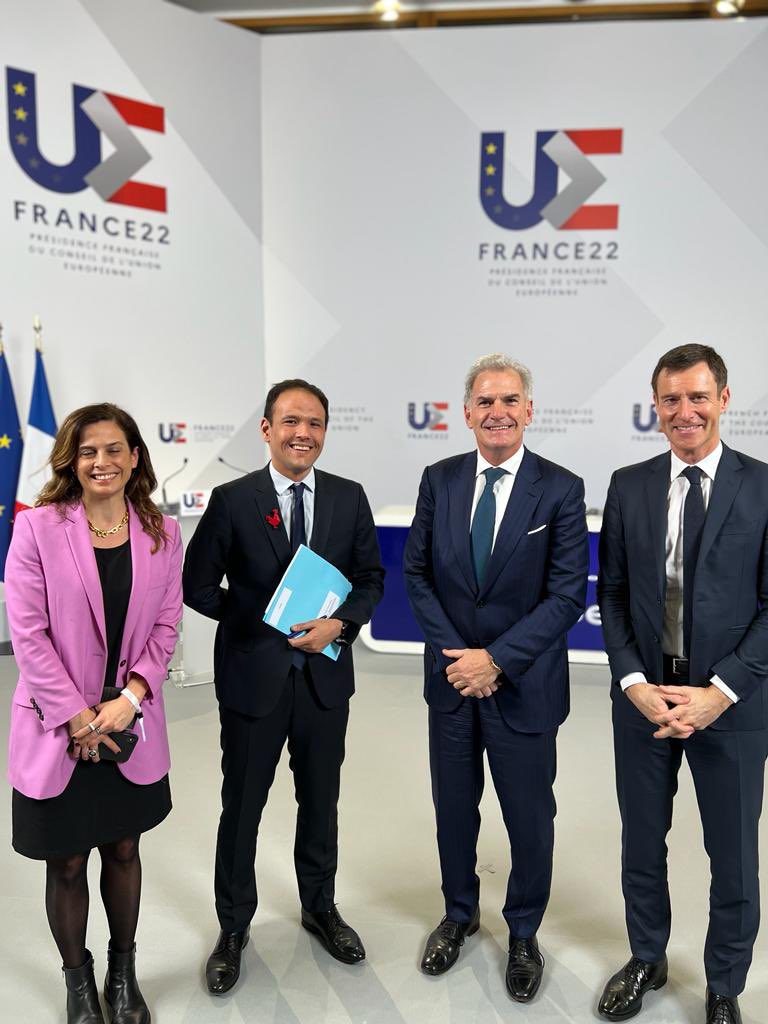 Alain Godard tweet media