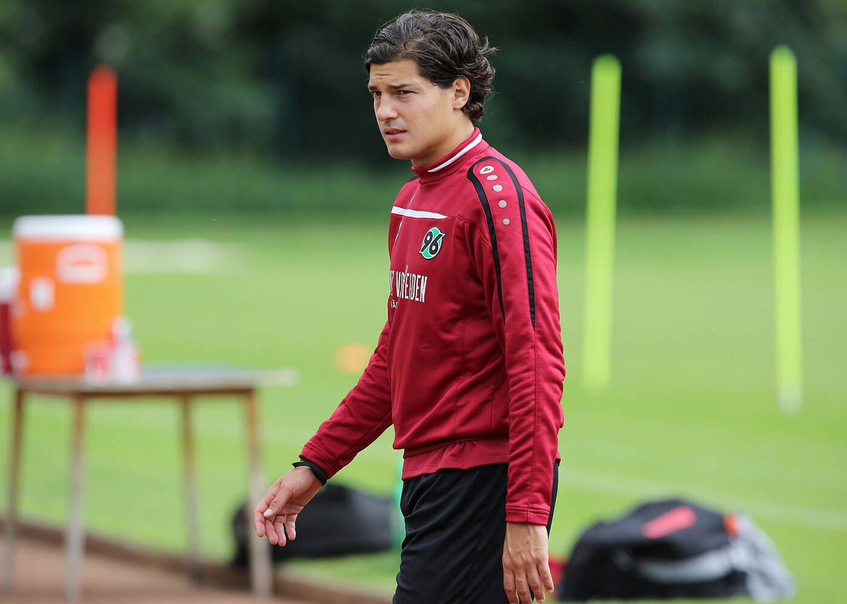 Miiko Albornoz est de retour en Europe!

Le latéral, ex #H96 s'engage avec Vejle BK

<a href="/SuperligaenF/">Nordisk Danemark FR</a>  #NiemalsAllein