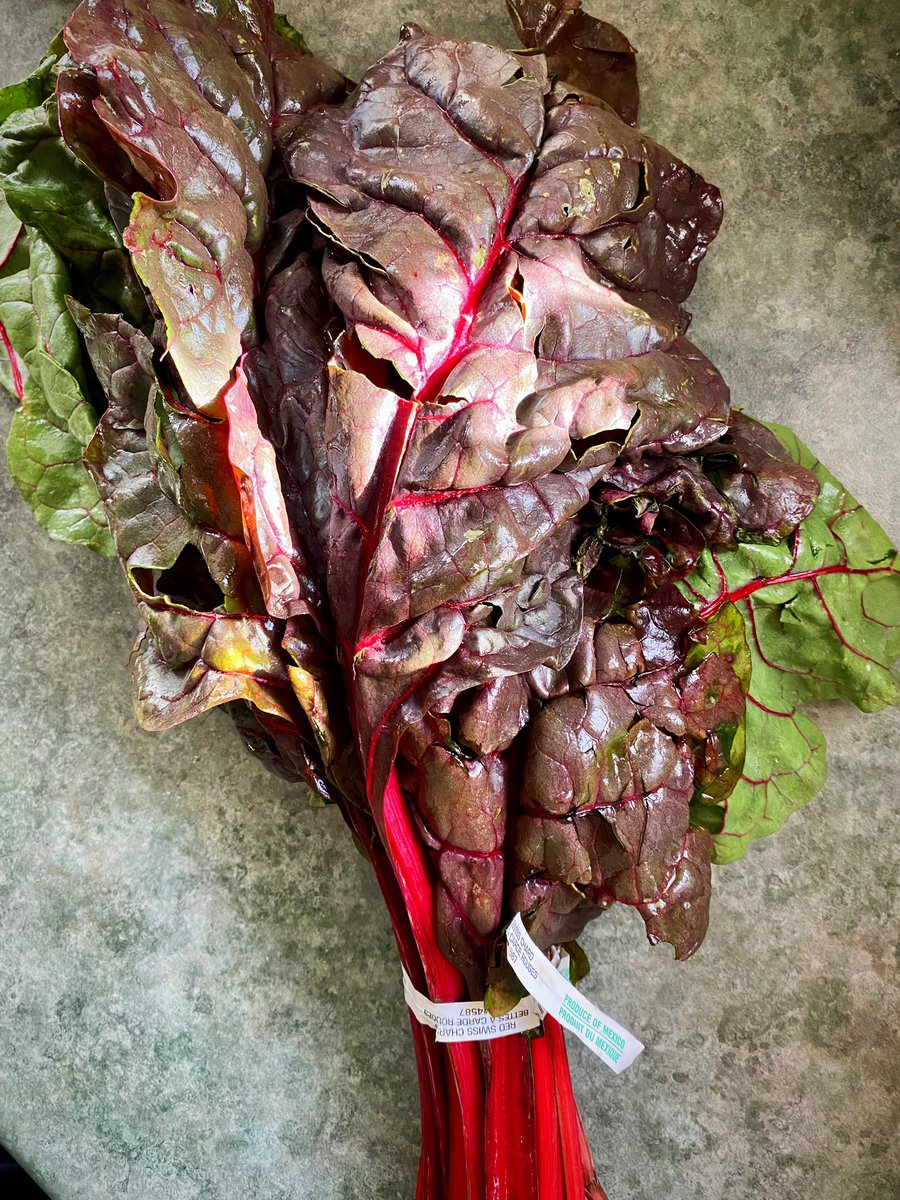 TheLastLinda's tweet image. Hi, @jerryjamesstone - should #SwissChard be stored in the same manner that you recommend for kale? Wrapped in paper towel and in an airtight bag, coldest part of the fridge?

#FoodStorage #ProduceStorage #NoFoodWaste