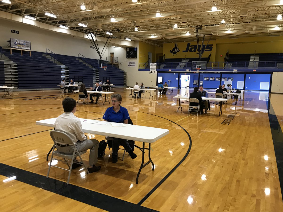 SewardBlueJays's tweet image. Personal Finance Term 3 Interview Day is happening!  Thank you to the community members interviewing. #sewardjays #lookingprofessional