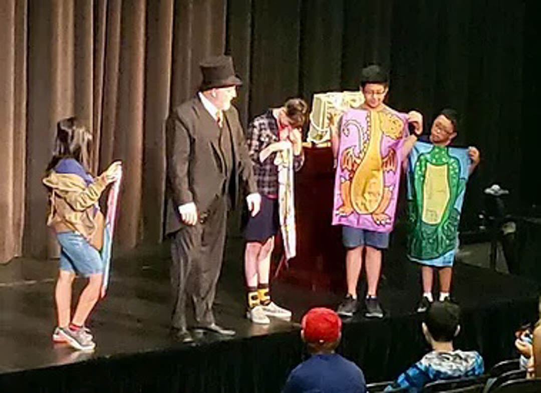 DerryMagic's tweet photo. When you need a Comedy Magician that really understands what you want and carefully handles every detail, Joseph Derry's Theater of Magic is the right choice for you. Visit my website to learn more information! #KidsMagician #SpecialEventsMagician #BanquetMagician  ... https://t.co/bTrFNQxHAD
