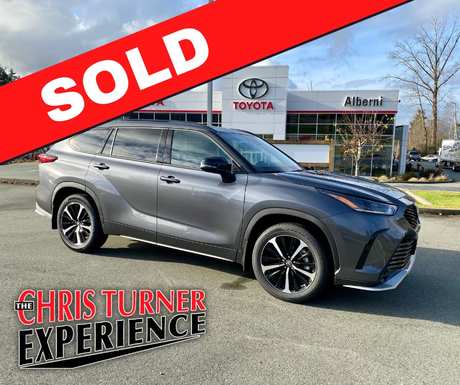 CT_Experience's tweet photo. 🌎Across Canada move is where this 2022 #Toyota #Highlander XSE Sport is going🇨🇦

There is plenty of cargo room for the move with fold flat 2nd &amp; 3rd row seats and the ability to add a roof top cargo carrier📦

#TheChrisTurnerExperience
#ToyotaHighlander

https://t.co/2bRHMEjhXC https://t.co/fvFgMDZvsy