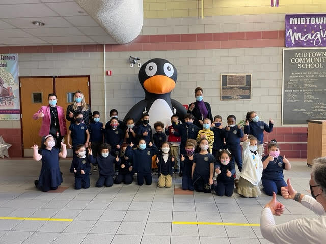 BayonneBOE's tweet photo. Congrats to @MidtownSchool8 ST MATH winners! Ms. Gomez's (K) &amp; Ms. Harrington's (3rd) classes got to strike a pose with JiJi for all their hard work! https://t.co/7NJzmn27S0