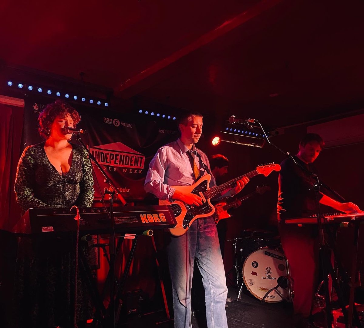 Thanks to everyone that came to our show for Incredible Society at paper dress on Saturday!

Playing to a sold out venue for our first show back in too long was more than we could have asked for 🙏 

Big thanks to the wonderful support @daisyandthedeadheads and @fellsongs