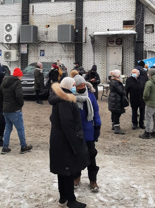 ave_st_leonard's tweet photo. Présence de notre coordo de programme hier dans le quartier pour la commémoration d'une victime par les armes à feu: Meriem Bendaoui. Nos pensées sont avec la famille et les amis de cette étudiante. Voici quelques photos.

#initiative #communautaire https://t.co/3xMC0FSusp
