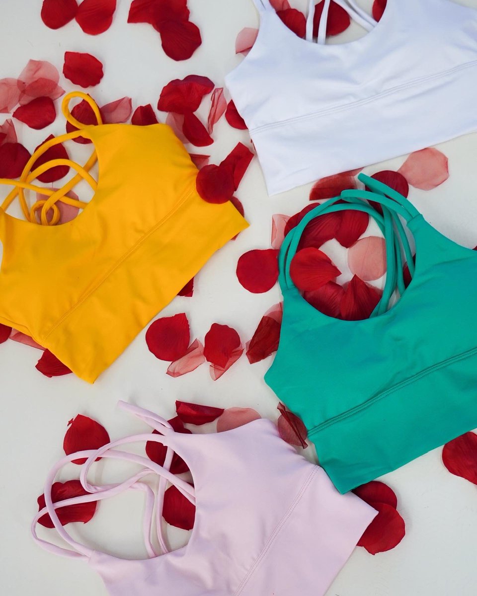 TWITTER GIVEAWAY 🥰 We can’t wait for you guys to get your hands on our NEW Fearless Bras and we wanting to gift one of you all 4. ❤️

All you have to do is:
🌸 Retweet this photo
🌸 Reply “done”
🌸 Follow us

We will be picking a winner on Friday!