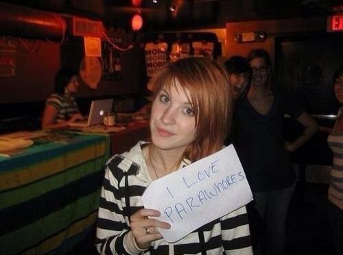 paramorecontext's tweet image. 👁👄👁